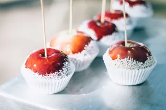 many apples